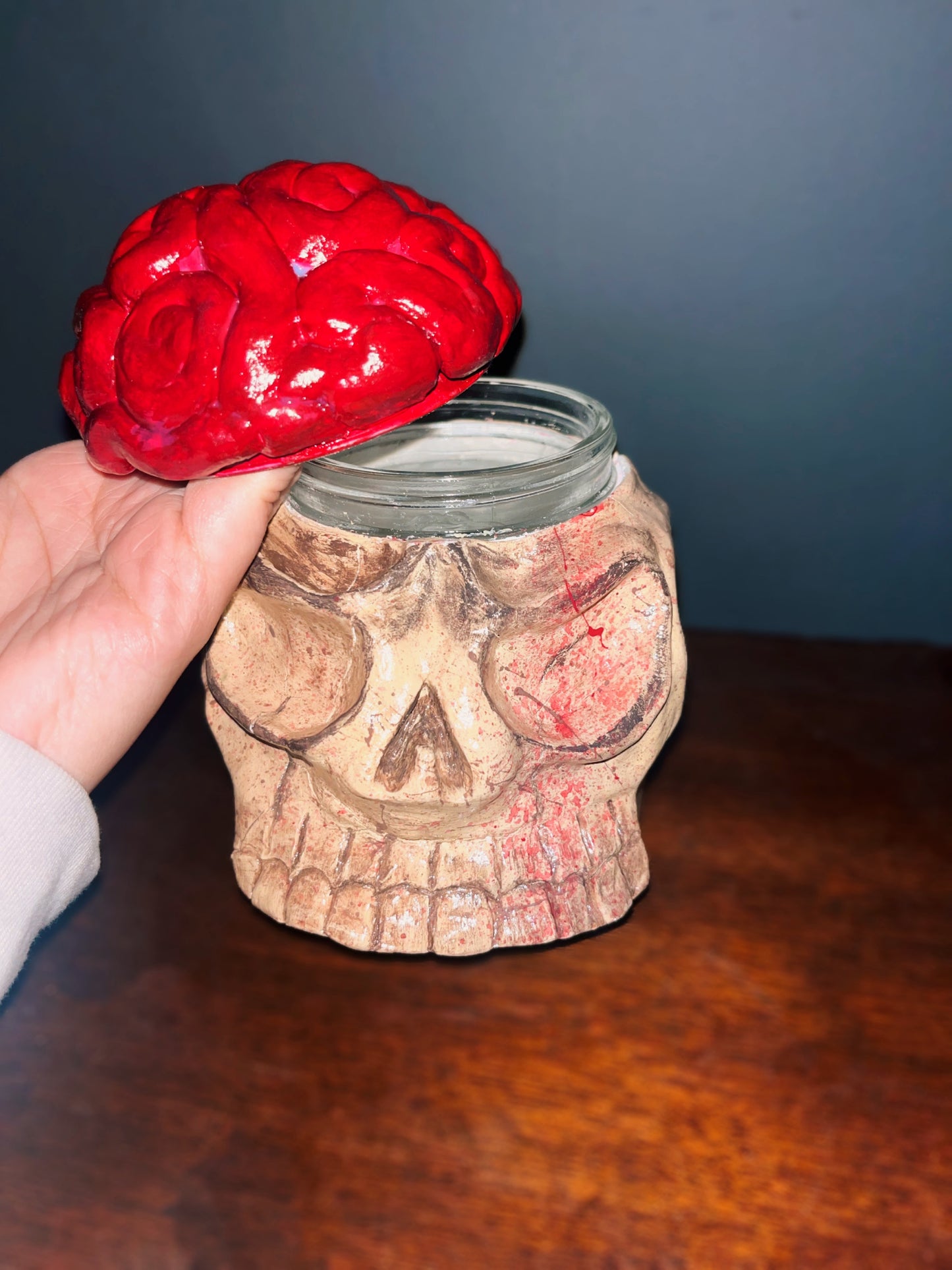 SKULL WITH BRAINS JAR